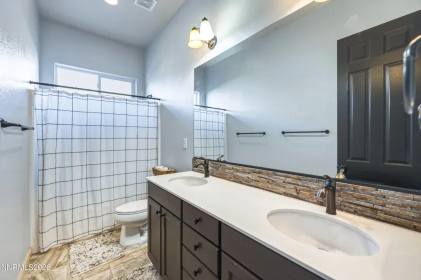 11720 Terra Linda, Sparks, Nevada 89441, 5 Bedrooms Bedrooms, ,3 BathroomsBathrooms,Residential,Residential,Terra Linda,0,260013239