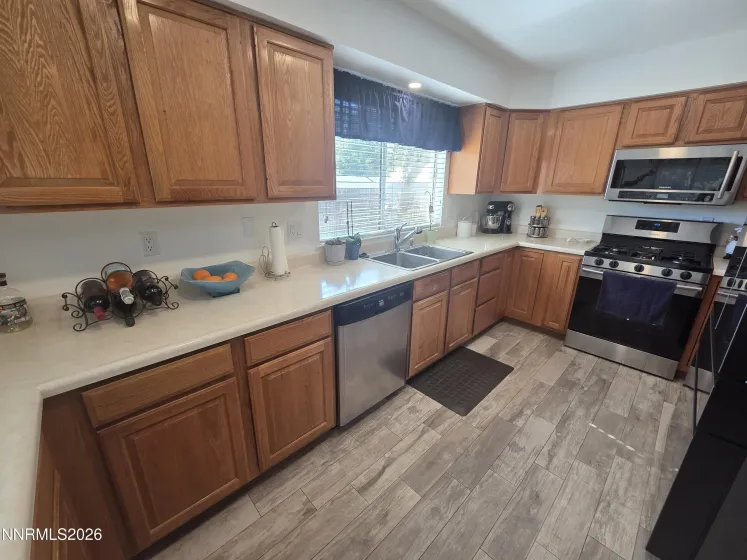 997 Spanish Springs, Sparks, Nevada 89434, 4 Bedrooms Bedrooms, ,2 BathroomsBathrooms,Residential,Residential,Spanish Springs,0,260013251