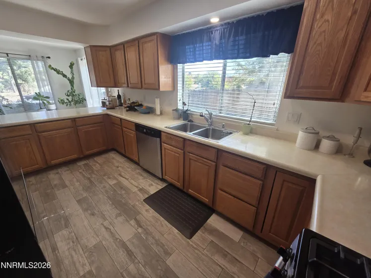 997 Spanish Springs, Sparks, Nevada 89434, 4 Bedrooms Bedrooms, ,2 BathroomsBathrooms,Residential,Residential,Spanish Springs,0,260013251