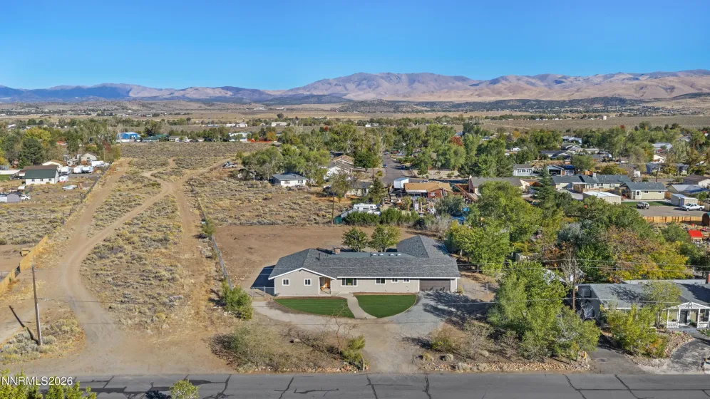 829 Lyell, Gardnerville, Nevada 89460, 4 Bedrooms Bedrooms, ,3 BathroomsBathrooms,Residential,Residential,Lyell,0,260013254