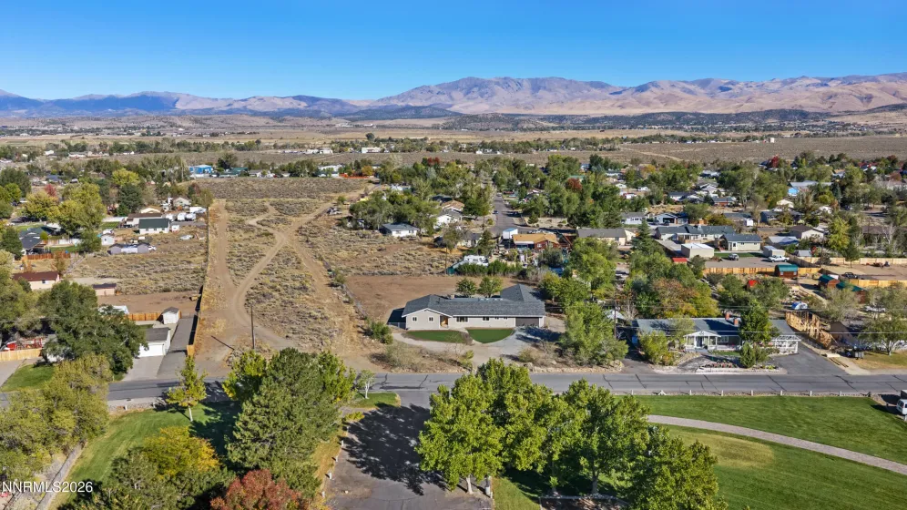 829 Lyell, Gardnerville, Nevada 89460, 4 Bedrooms Bedrooms, ,3 BathroomsBathrooms,Residential,Residential,Lyell,0,260013254