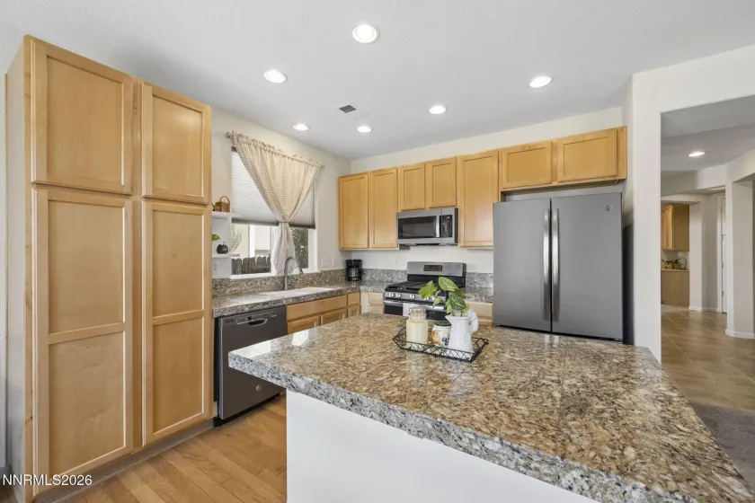 816 Ballybunion, Dayton, Nevada 89403, 4 Bedrooms Bedrooms, ,2 BathroomsBathrooms,Residential,Residential,Ballybunion,0,260013266