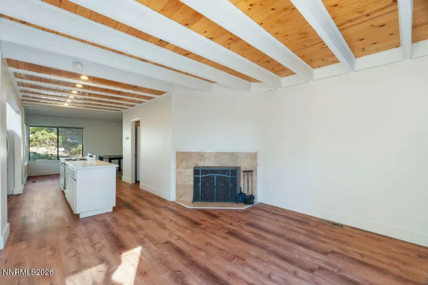 200 Clubhouse, Stateline, Nevada 89449, 2 Bedrooms Bedrooms, ,2 BathroomsBathrooms,Residential,Residential,Clubhouse,0,260013281
