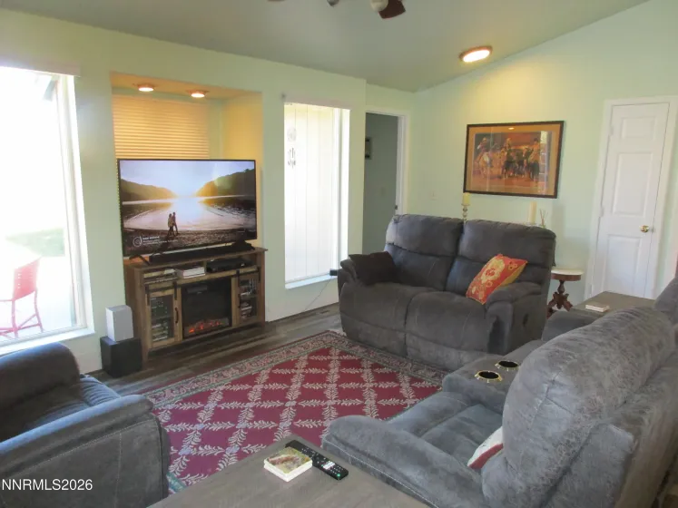 3604 Haystack, Carson City, Nevada 89705, 3 Bedrooms Bedrooms, ,2 BathroomsBathrooms,Residential,Residential,Haystack,0,260013282