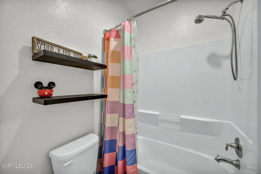 2120 Hope Valley, Reno, Nevada 89521, 3 Bedrooms Bedrooms, ,3 BathroomsBathrooms,Residential,Residential,Hope Valley,0,260013285