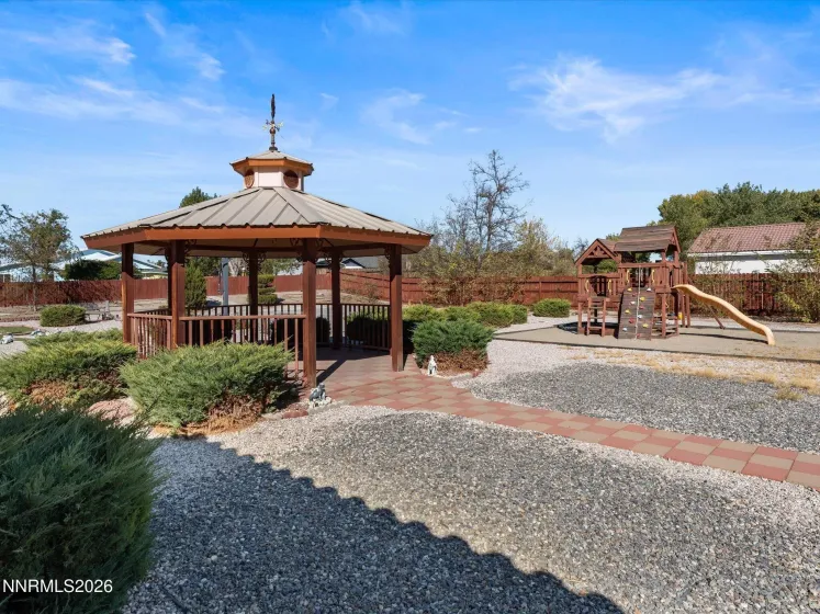 1515 Getto, Fallon, Nevada 89406, 4 Bedrooms Bedrooms, ,3 BathroomsBathrooms,Residential,Residential,Getto,0,260013292