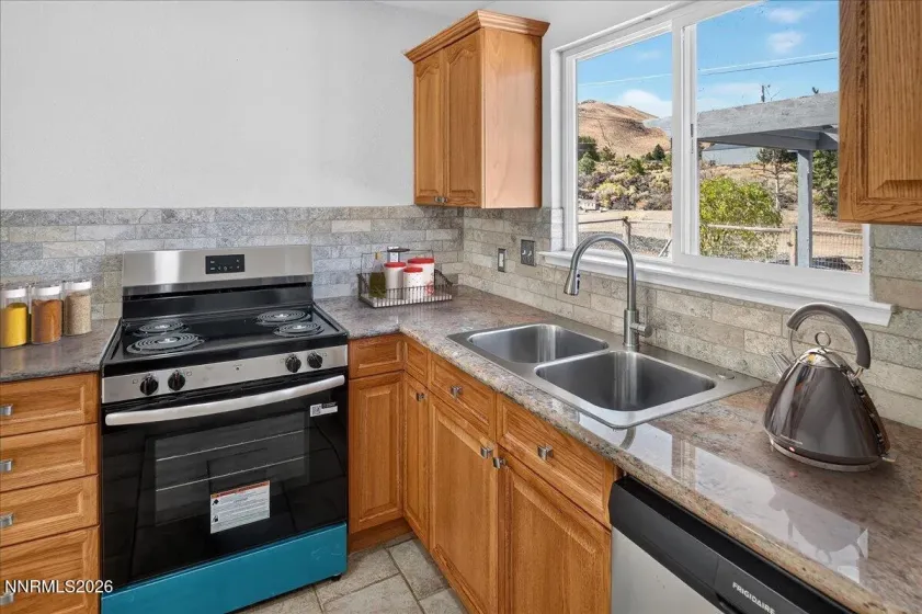10605 Bighorn, Reno, Nevada 89508, 3 Bedrooms Bedrooms, ,2 BathroomsBathrooms,Residential,Residential,Bighorn,0,260013293