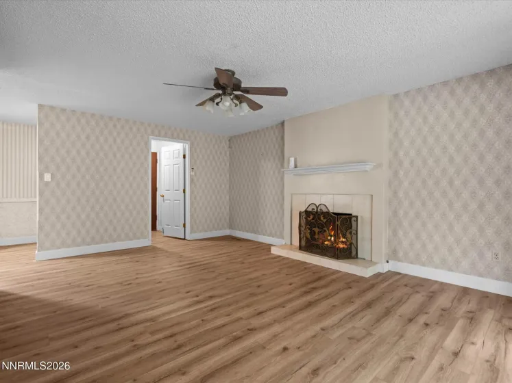 12590 Creek Crest, Reno, Nevada 89511, 3 Bedrooms Bedrooms, ,2 BathroomsBathrooms,Residential,Residential,Creek Crest,0,260013294