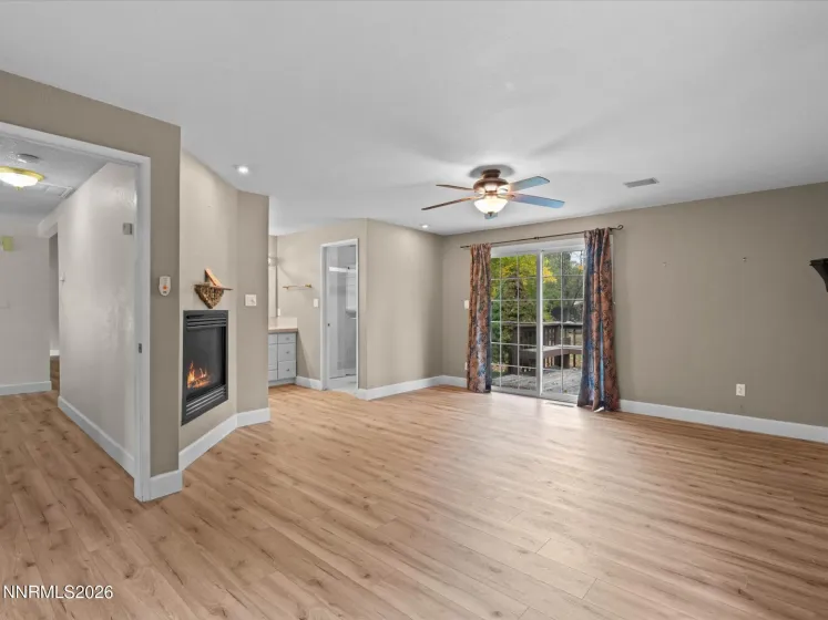 12590 Creek Crest, Reno, Nevada 89511, 3 Bedrooms Bedrooms, ,2 BathroomsBathrooms,Residential,Residential,Creek Crest,0,260013294
