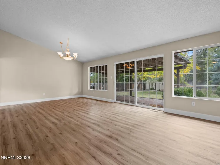 12590 Creek Crest, Reno, Nevada 89511, 3 Bedrooms Bedrooms, ,2 BathroomsBathrooms,Residential,Residential,Creek Crest,0,260013294