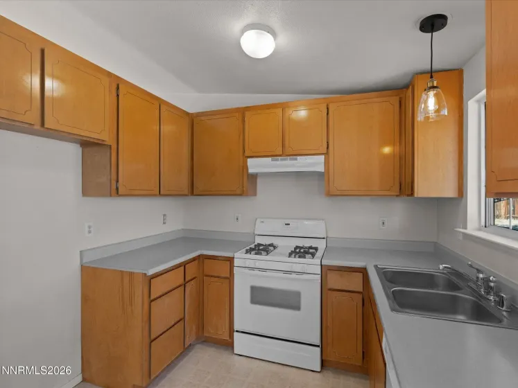 196 Gordon, Dayton, Nevada 89403, 3 Bedrooms Bedrooms, ,2 BathroomsBathrooms,Residential,Residential,Gordon,0,260013299