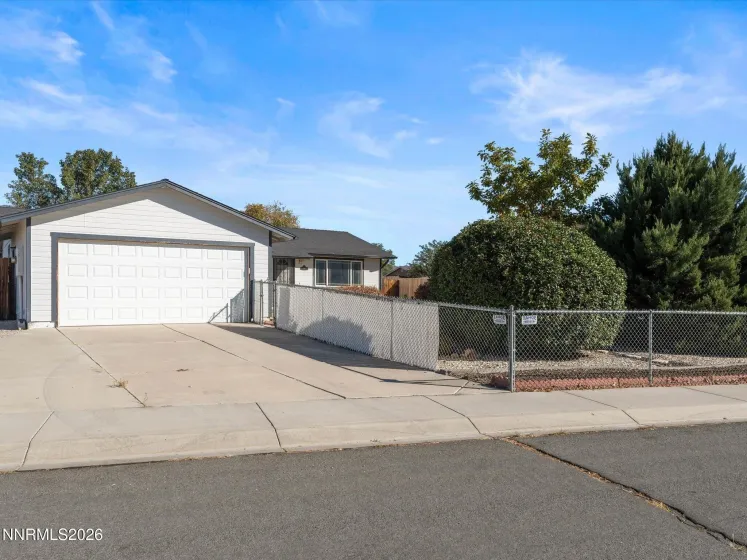 196 Gordon, Dayton, Nevada 89403, 3 Bedrooms Bedrooms, ,2 BathroomsBathrooms,Residential,Residential,Gordon,0,260013299