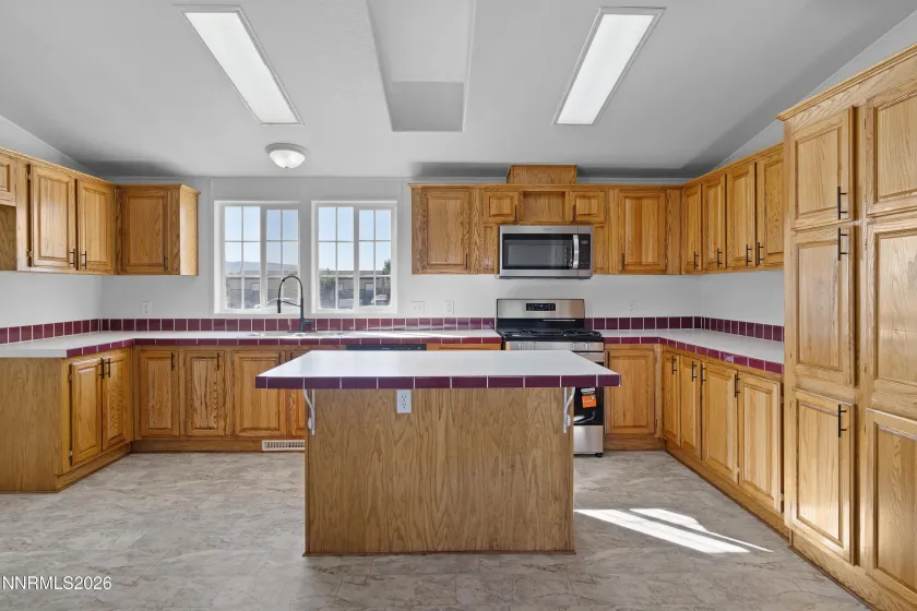 2590 4th, Silver Springs, Nevada 89429, 3 Bedrooms Bedrooms, ,2 BathroomsBathrooms,Residential,Residential,4th,0,260013300