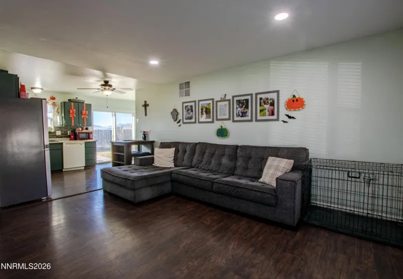 613 Camelot, Winnemucca, Nevada 89445, 3 Bedrooms Bedrooms, ,1 BathroomBathrooms,Residential,Residential,Camelot,0,260013304