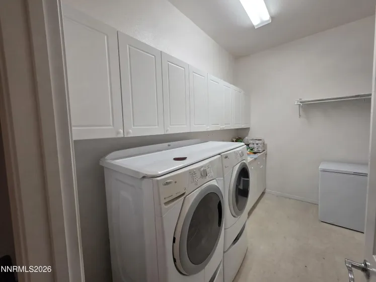 7677 Bareback, Sparks, Nevada 89436, 5 Bedrooms Bedrooms, ,3 BathroomsBathrooms,Residential,Residential,Bareback,0,260013307