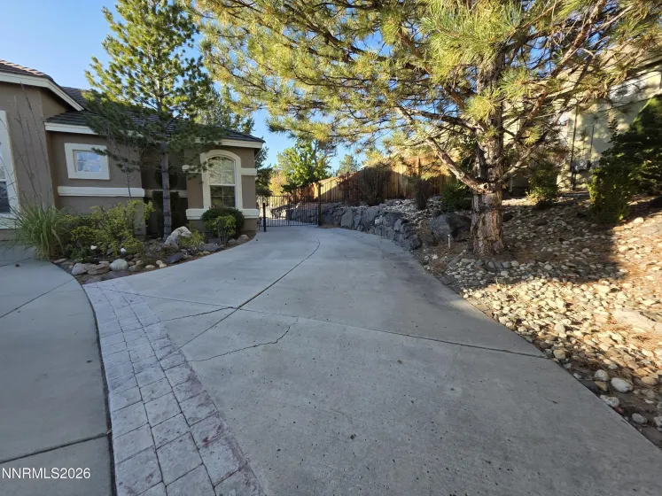 7677 Bareback, Sparks, Nevada 89436, 5 Bedrooms Bedrooms, ,3 BathroomsBathrooms,Residential,Residential,Bareback,0,260013307
