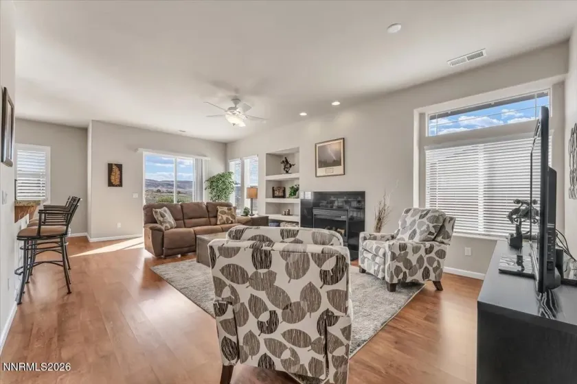 7400 Lacerta, Sparks, Nevada 89436, 4 Bedrooms Bedrooms, ,2 BathroomsBathrooms,Residential,Residential,Lacerta,0,260013311