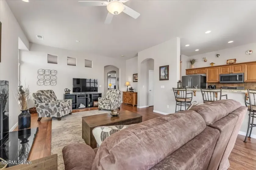 7400 Lacerta, Sparks, Nevada 89436, 4 Bedrooms Bedrooms, ,2 BathroomsBathrooms,Residential,Residential,Lacerta,0,260013311