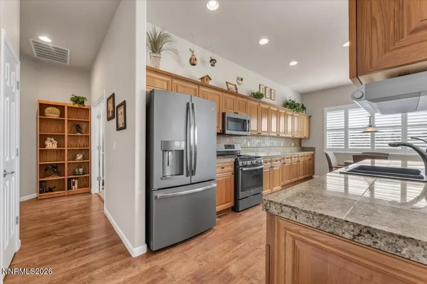 7400 Lacerta, Sparks, Nevada 89436, 4 Bedrooms Bedrooms, ,2 BathroomsBathrooms,Residential,Residential,Lacerta,0,260013311