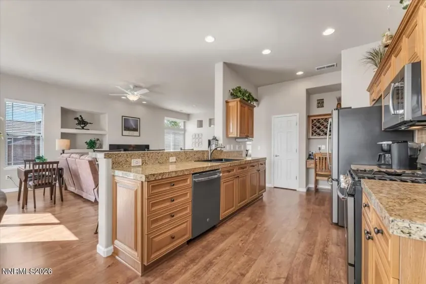 7400 Lacerta, Sparks, Nevada 89436, 4 Bedrooms Bedrooms, ,2 BathroomsBathrooms,Residential,Residential,Lacerta,0,260013311