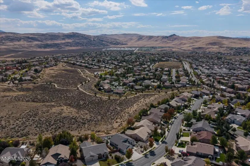 7400 Lacerta, Sparks, Nevada 89436, 4 Bedrooms Bedrooms, ,2 BathroomsBathrooms,Residential,Residential,Lacerta,0,260013311