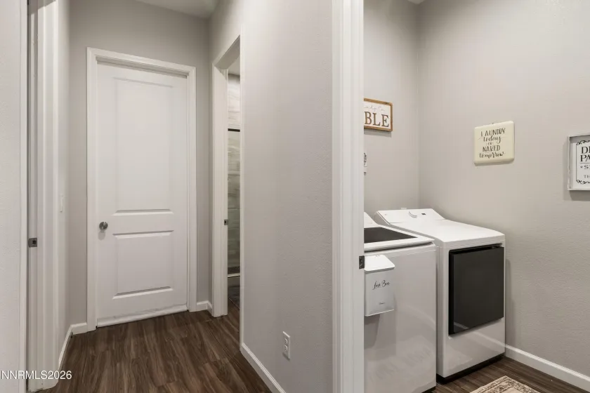 7516 Nautilus, Sparks, Nevada 89436, 4 Bedrooms Bedrooms, ,4 BathroomsBathrooms,Residential,Residential,Nautilus,0,260013328
