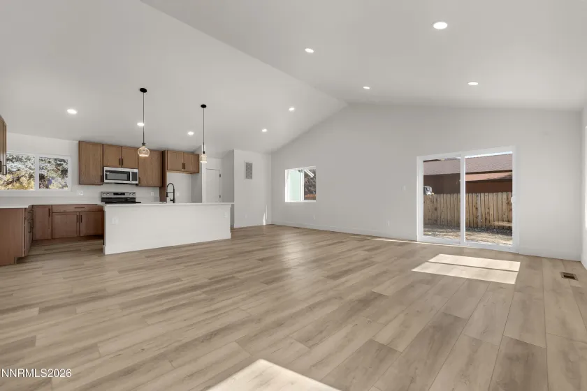 5665 Pelham, Reno, Nevada 89502, 3 Bedrooms Bedrooms, ,2 BathroomsBathrooms,Residential,Residential,Pelham,0,260013339