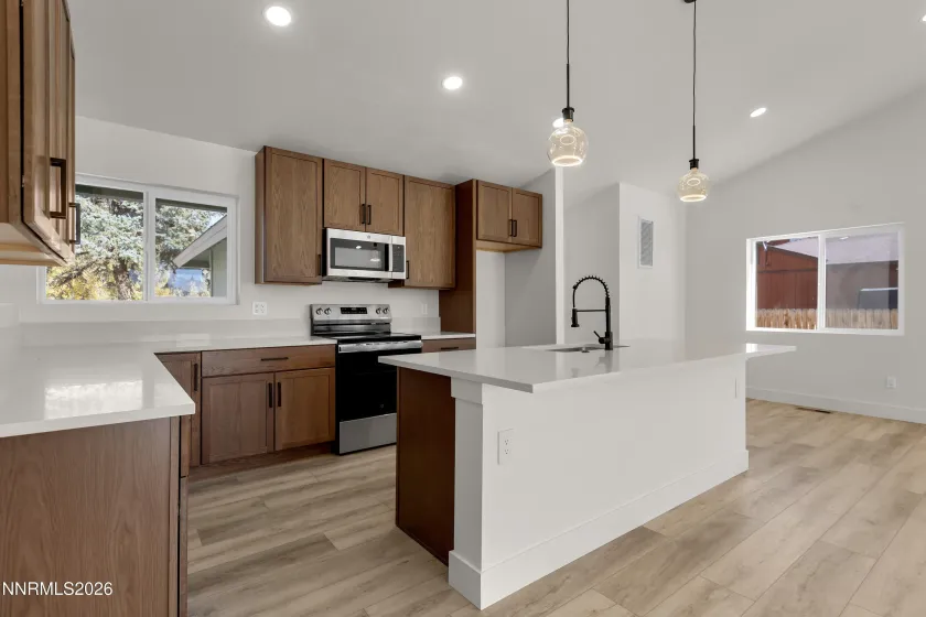 5665 Pelham, Reno, Nevada 89502, 3 Bedrooms Bedrooms, ,2 BathroomsBathrooms,Residential,Residential,Pelham,0,260013339