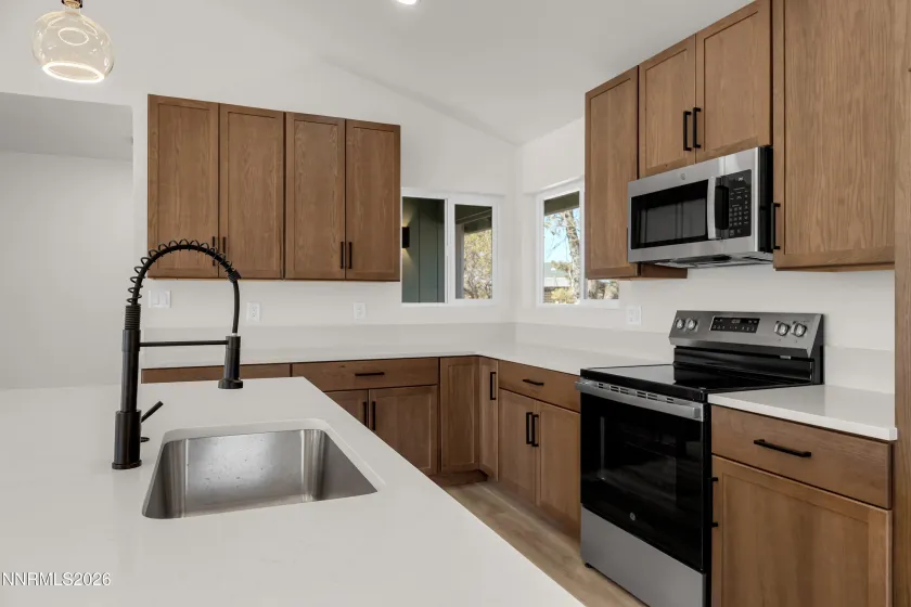 5665 Pelham, Reno, Nevada 89502, 3 Bedrooms Bedrooms, ,2 BathroomsBathrooms,Residential,Residential,Pelham,0,260013339