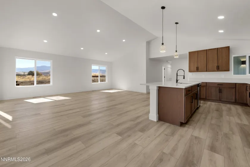 5665 Pelham, Reno, Nevada 89502, 3 Bedrooms Bedrooms, ,2 BathroomsBathrooms,Residential,Residential,Pelham,0,260013339