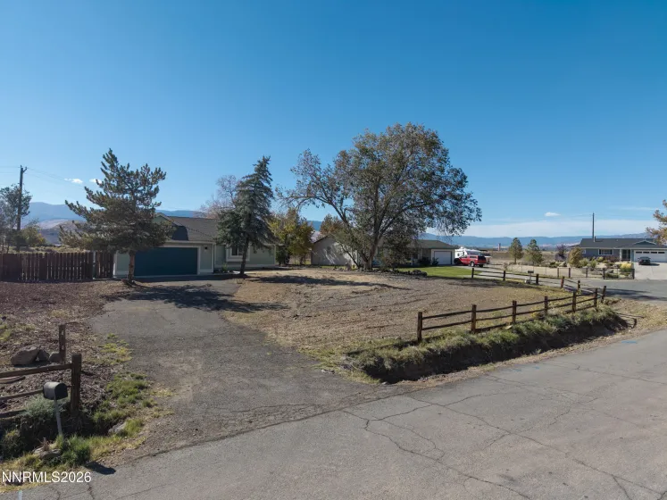5665 Pelham, Reno, Nevada 89502, 3 Bedrooms Bedrooms, ,2 BathroomsBathrooms,Residential,Residential,Pelham,0,260013339