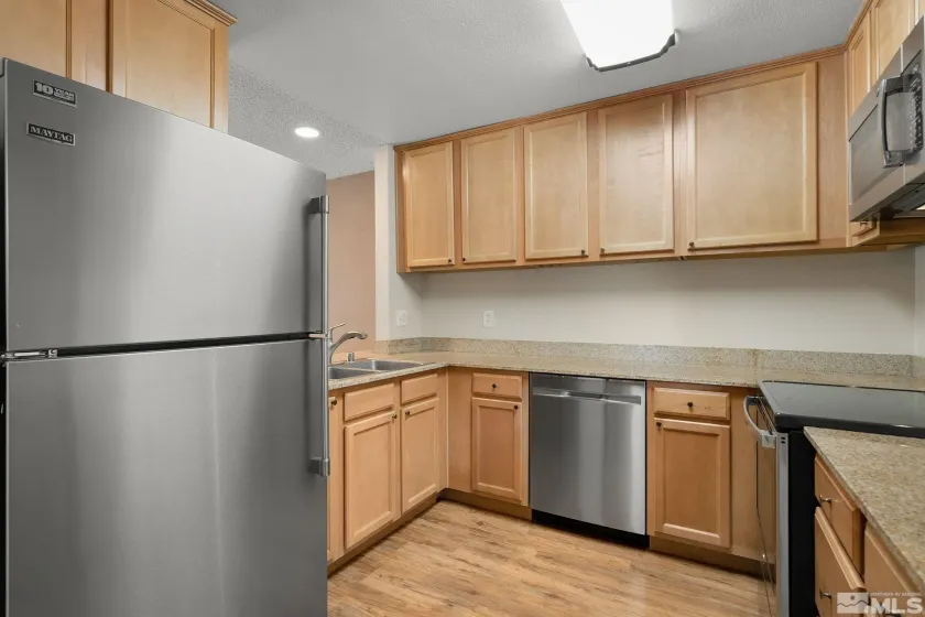 3104 Eastshore, Reno, Nevada 89509, 2 Bedrooms Bedrooms, ,2 BathroomsBathrooms,Residential,Residential,Eastshore,0,260013341