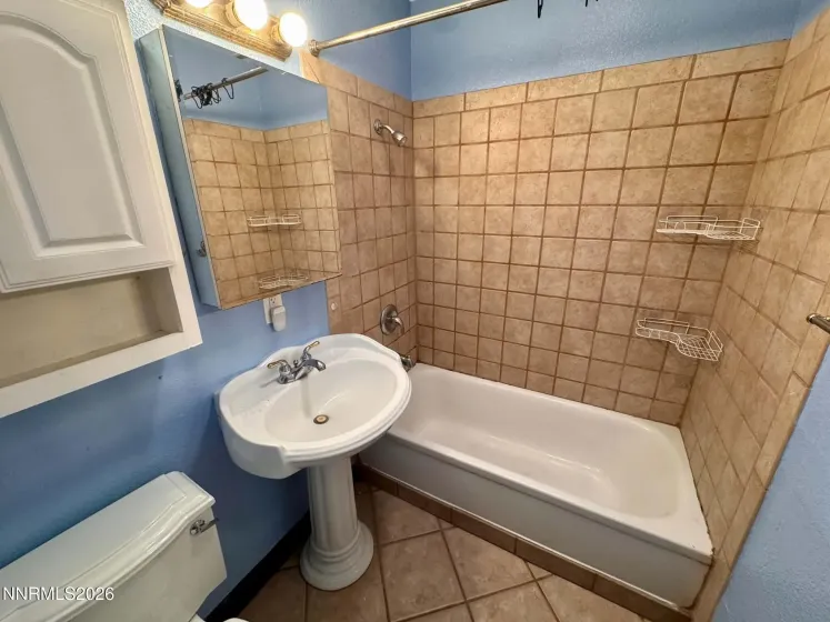 330 Richards, Sparks, Nevada 89431, 4 Bedrooms Bedrooms, ,2 BathroomsBathrooms,Residential,Residential,Richards,0,260013353