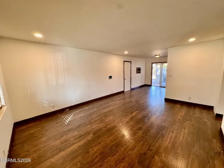 330 Richards, Sparks, Nevada 89431, 4 Bedrooms Bedrooms, ,2 BathroomsBathrooms,Residential,Residential,Richards,0,260013353