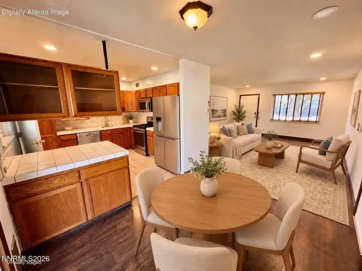 330 Richards, Sparks, Nevada 89431, 4 Bedrooms Bedrooms, ,2 BathroomsBathrooms,Residential,Residential,Richards,0,260013353