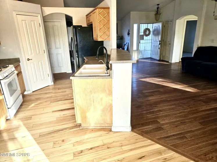 101 Shadow Mountain, Fernley, Nevada 89408, 3 Bedrooms Bedrooms, ,2 BathroomsBathrooms,Residential,Residential,Shadow Mountain,0,260013360