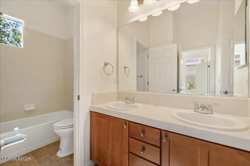 1627 Gemtown, Reno, Nevada 89521, 4 Bedrooms Bedrooms, ,3 BathroomsBathrooms,Residential,Residential,Gemtown,0,260013363