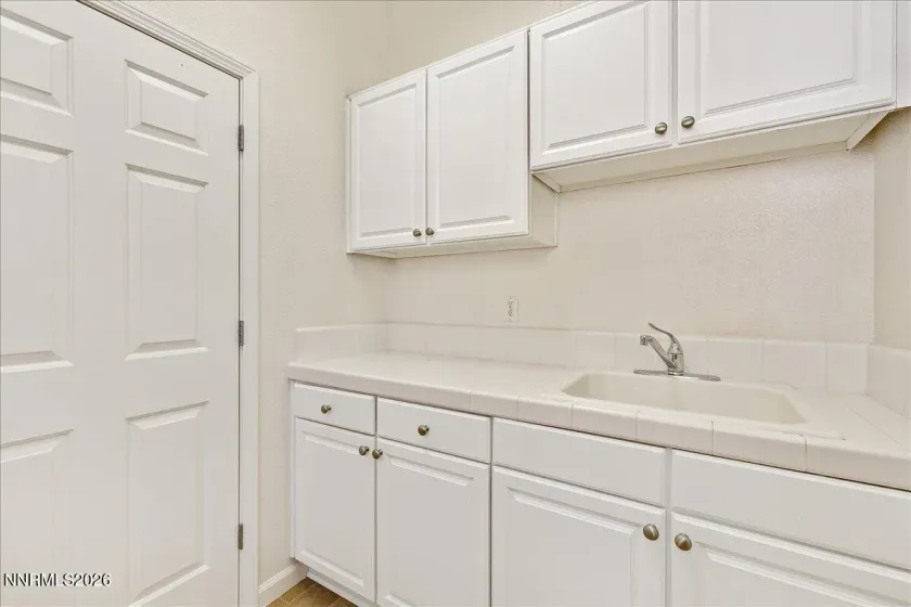 1627 Gemtown, Reno, Nevada 89521, 4 Bedrooms Bedrooms, ,3 BathroomsBathrooms,Residential,Residential,Gemtown,0,260013363