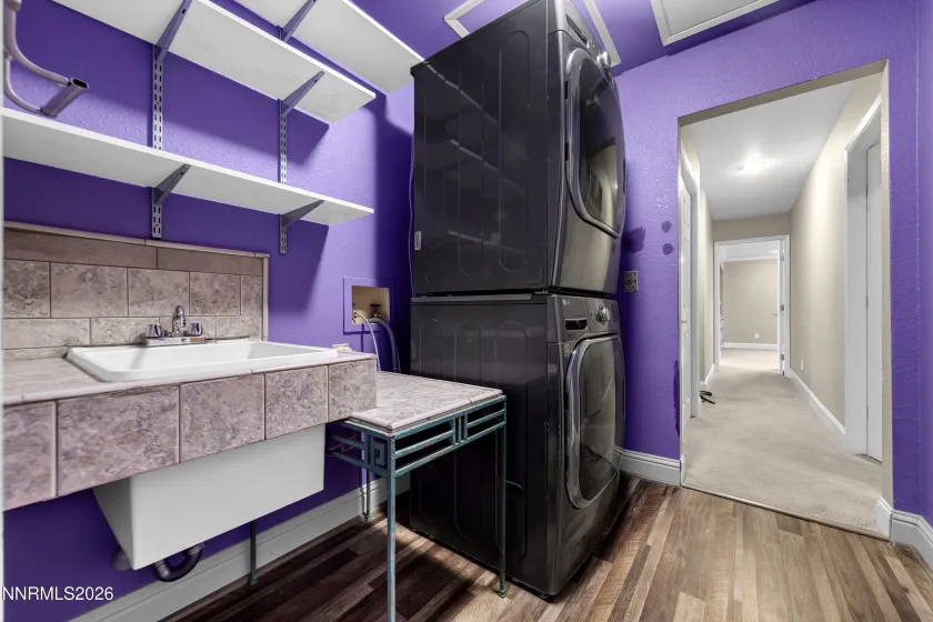2705 Camelot, Reno, Nevada 89509, 5 Bedrooms Bedrooms, ,3 BathroomsBathrooms,Residential,Residential,Camelot,0,260013373