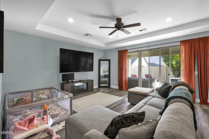607 Riverbed, Reno, Nevada 89521, 3 Bedrooms Bedrooms, ,4 BathroomsBathrooms,Residential,Residential,Riverbed,0,260013377
