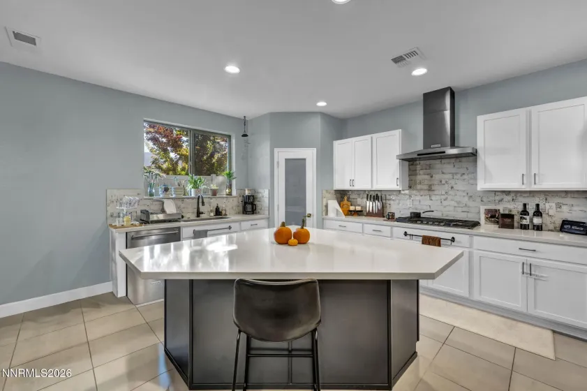 607 Riverbed, Reno, Nevada 89521, 3 Bedrooms Bedrooms, ,4 BathroomsBathrooms,Residential,Residential,Riverbed,0,260013377