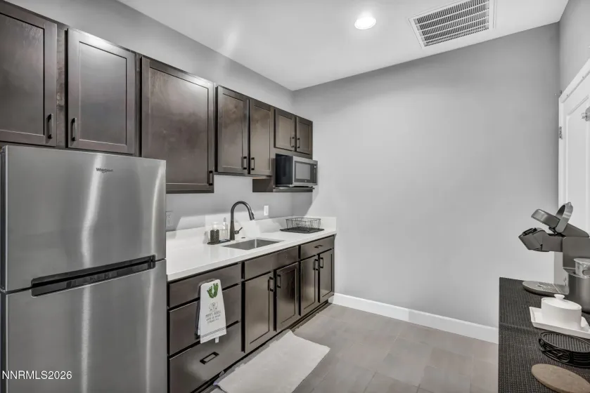 607 Riverbed, Reno, Nevada 89521, 3 Bedrooms Bedrooms, ,4 BathroomsBathrooms,Residential,Residential,Riverbed,0,260013377