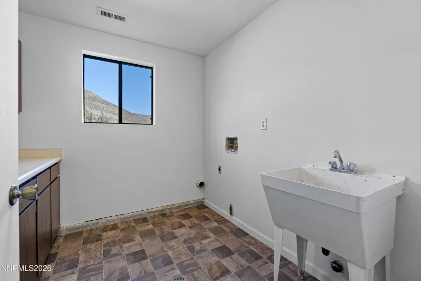 27 Madison, Carson City, Nevada 89706, 3 Bedrooms Bedrooms, ,3 BathroomsBathrooms,Residential,Residential,Madison,0,260013380