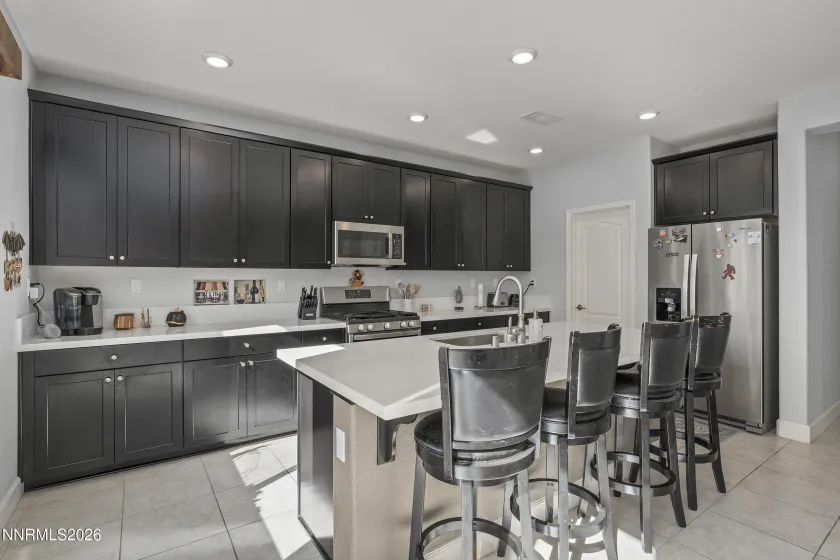 2149 Neuer, Sparks, Nevada 89436, 3 Bedrooms Bedrooms, ,3 BathroomsBathrooms,Residential,Residential,Neuer,0,260013381
