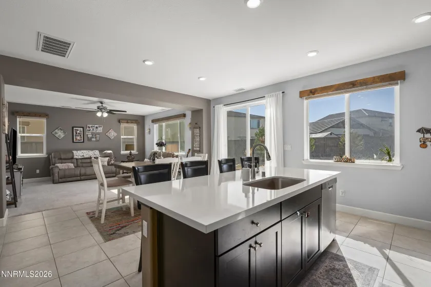 2149 Neuer, Sparks, Nevada 89436, 3 Bedrooms Bedrooms, ,3 BathroomsBathrooms,Residential,Residential,Neuer,0,260013381