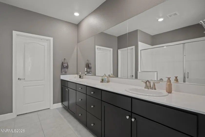 2149 Neuer, Sparks, Nevada 89436, 3 Bedrooms Bedrooms, ,3 BathroomsBathrooms,Residential,Residential,Neuer,0,260013381