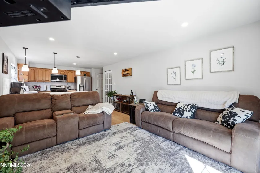 1615 Ridgeland, Sparks, Nevada 89434, 3 Bedrooms Bedrooms, ,2 BathroomsBathrooms,Residential,Residential,Ridgeland,0,260013387