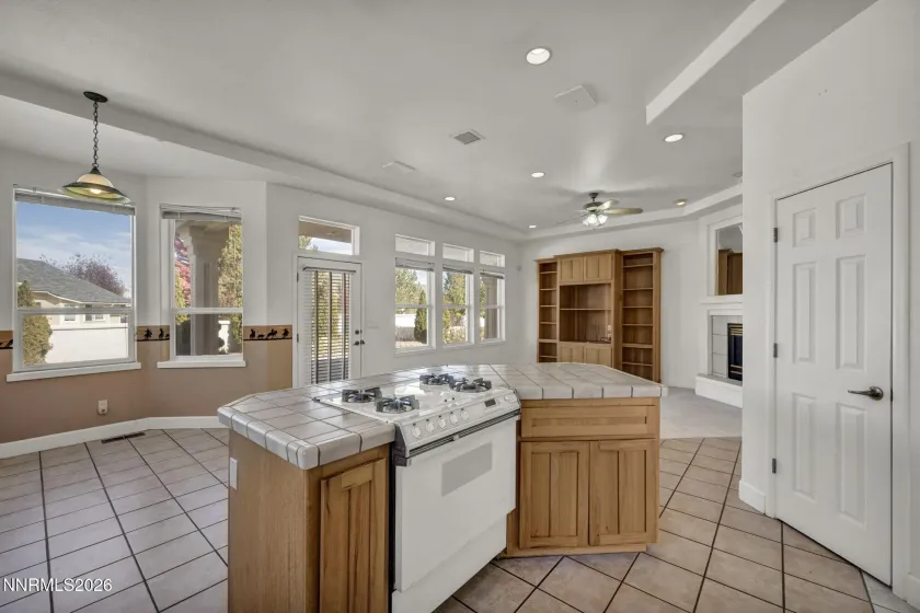 1172 Country Club, Minden, Nevada 89423, 3 Bedrooms Bedrooms, ,3 BathroomsBathrooms,Residential,Residential,Country Club,0,260013389
