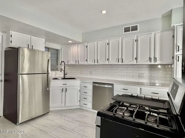 2740 11th, Sparks, Nevada 89431, 4 Bedrooms Bedrooms, ,2 BathroomsBathrooms,Residential,Residential,11th,0,260013391
