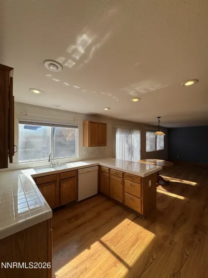 7890 Monterey Shores, Reno, Nevada 89506, 4 Bedrooms Bedrooms, ,3 BathroomsBathrooms,Residential,Residential,Monterey Shores,0,260013392